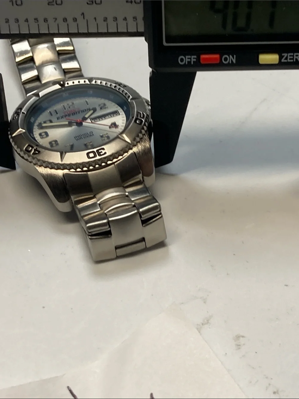 Timex Expedition Silver Watch with silver sunburst Dial, indiglo, new battery